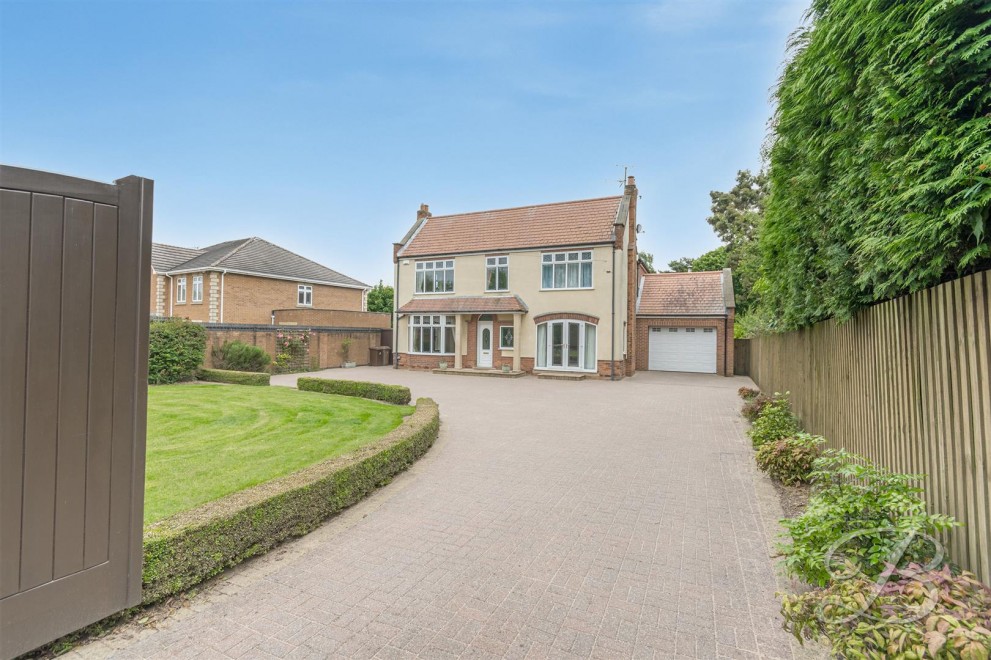 Image of Oak Tree Lane, Mansfield