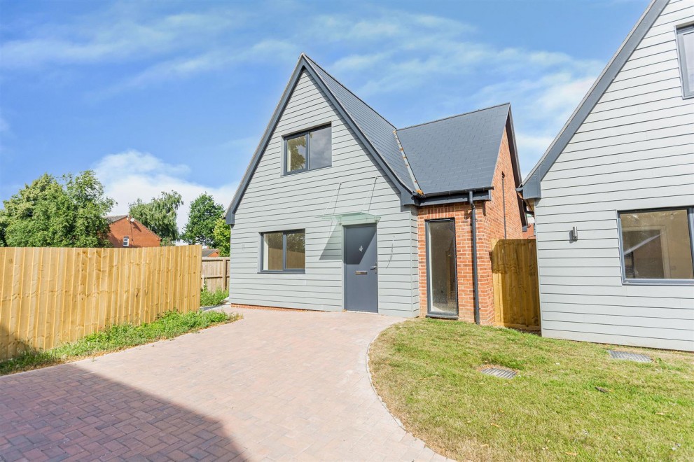 Image of Old House Garden, High Street, Edwinstowe