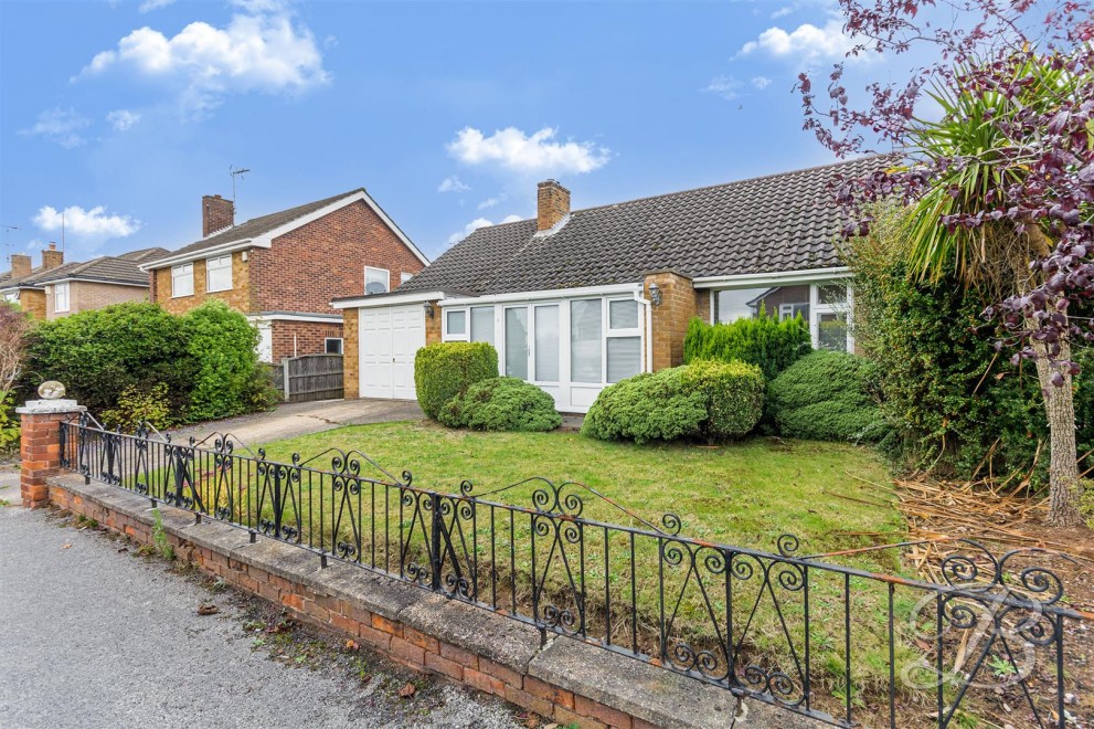 Image of Sherwood Avenue, Edwinstowe, Mansfield